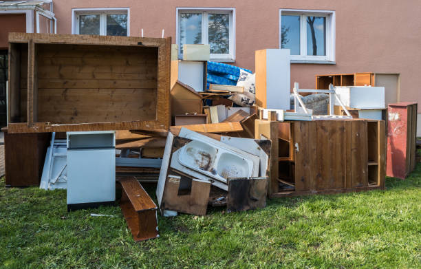 Best Basement Cleanout  in Edmore, MI